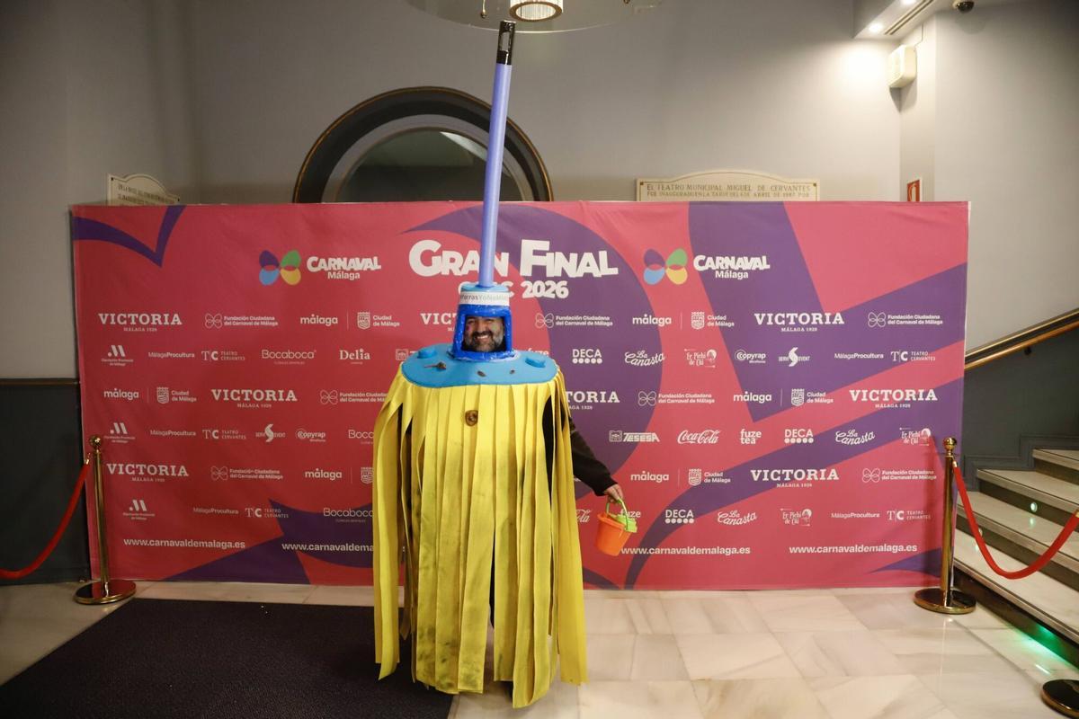 El Cervantes, entre cruzados, neptunos y fregonas en rebelión