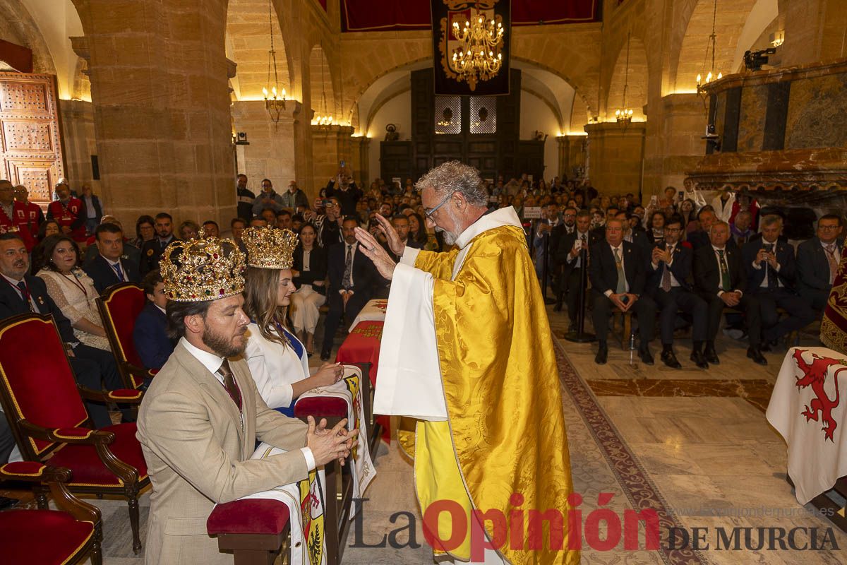 Coronación de los Reyes Cristianos y bendición de banderas del Bando Cristiano en Caravaca