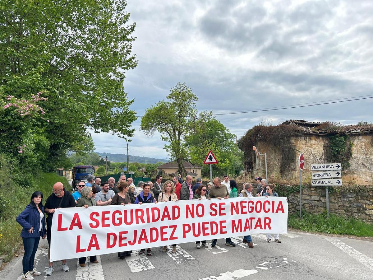 Protesta vecinos de San Cucao por el tráfico
