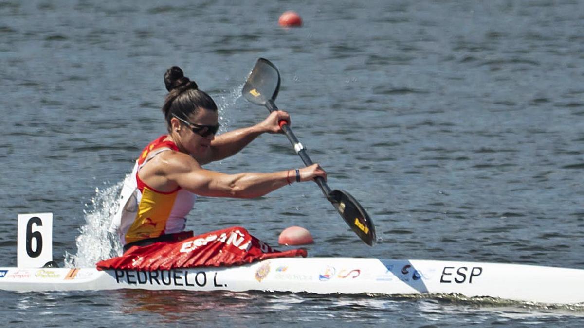 Laura Pedruelo durante una de las regatas de ayer. / RFEP