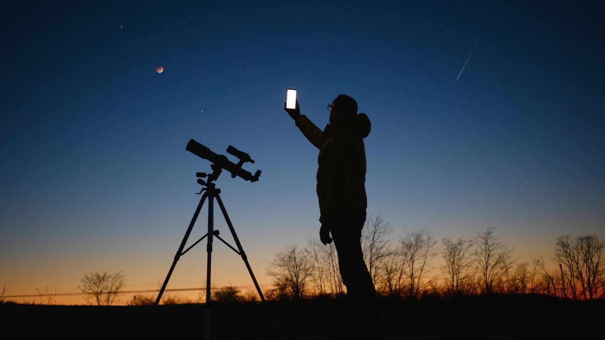 ¿Vas a ver el eclipse del 12 de agosto? Estas son las advertencias que debes conocer en Canarias