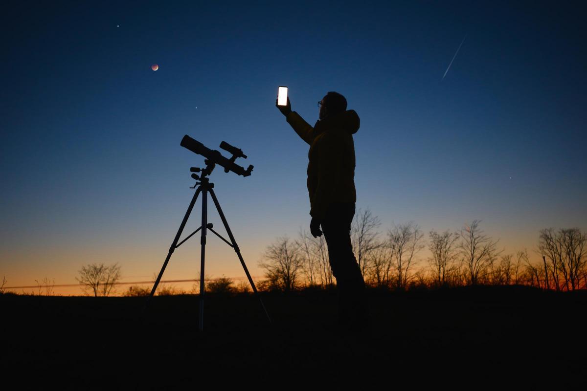 ¿Cómo fotografiar y grabar el eclipse solar?: la clave es un filtro de al menos 16 pasos.