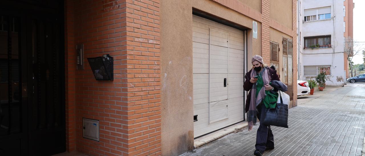 El cuerpo de la víctima fue hallado este domingo en el bajo de la calle Chamberga y José María número 3 del Grau