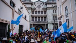 Las autoridades indígenas de Guatemala deciden mantener los bloqueos y marchas de forma indefinida