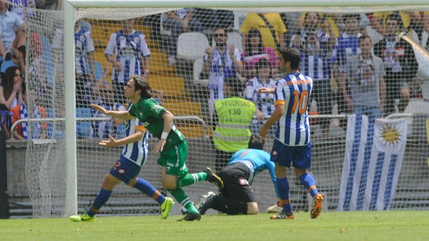 Jota anotó el gol del empate en Riazor // CARLOS PARDELLAS