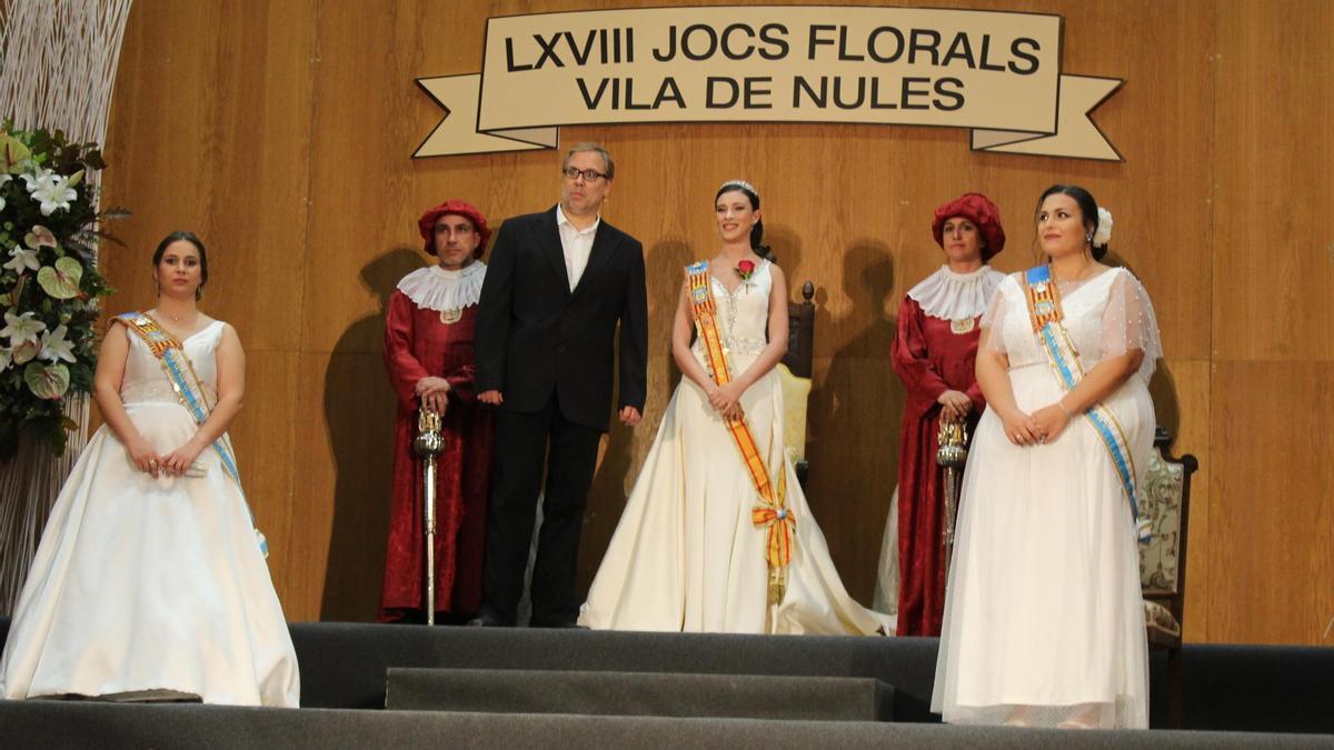 Joan Garí ha recibido la distinción por haber conseguido el máximo galardón de los Jocs Florals, la Flor Natural.