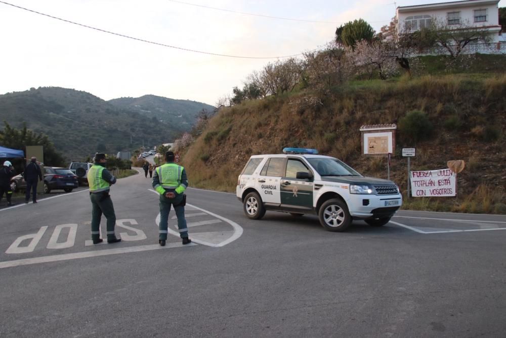 Llegada de las máquinas perforadoras a Totalán para continuar con el rescate de Julen