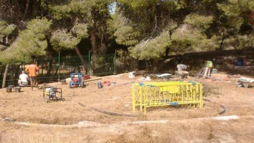 Santa Pola ha iniciado las obras del primer parque para perros en el Calvario.