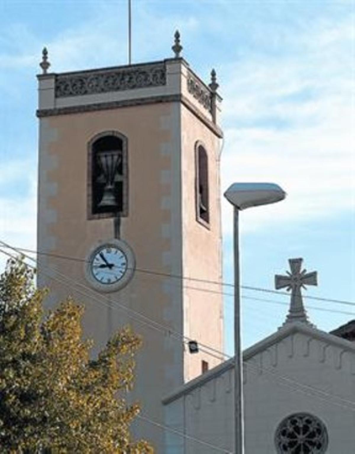 El campanario de la iglesia de Santa Maria de La Palma de Cervelló.