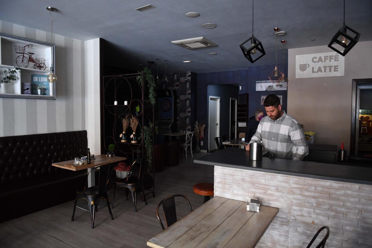 Una avería en un cable subterráneo deja dos horas sin luz a 1.900 clientes de Naturgy en Juan Flórez