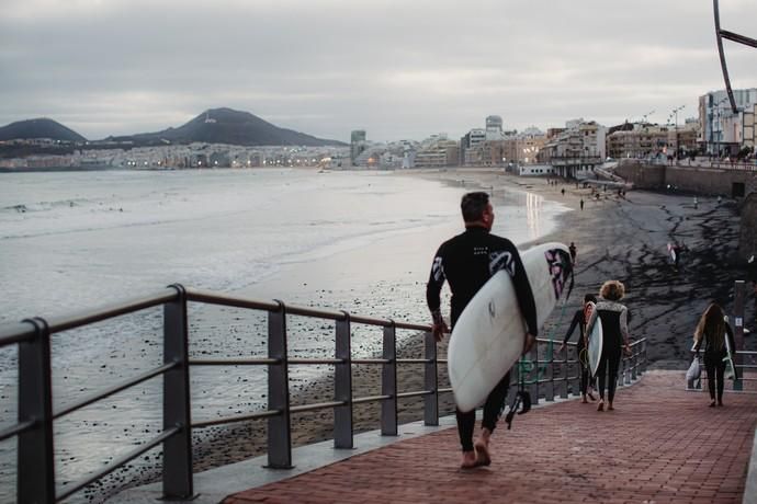 Coronavirus en Canarias | Madrugada en Las Canteras (2/05/20)