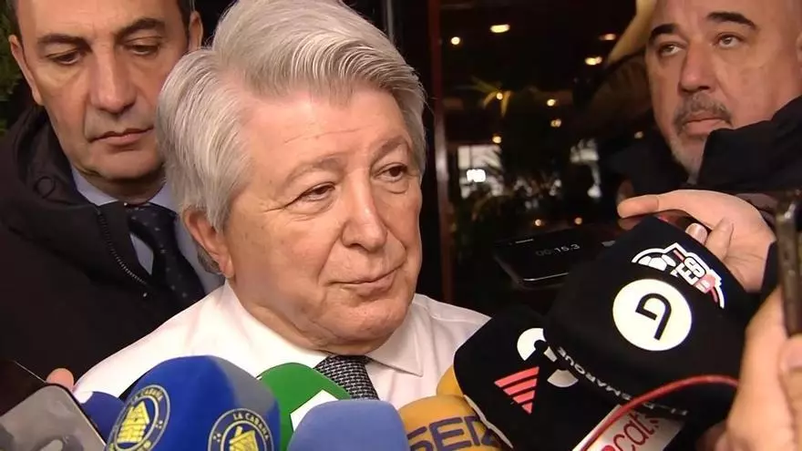 Cerezo se pronuncia sobre Araujo, Julián Álvarez y el estado del Metropolitano
