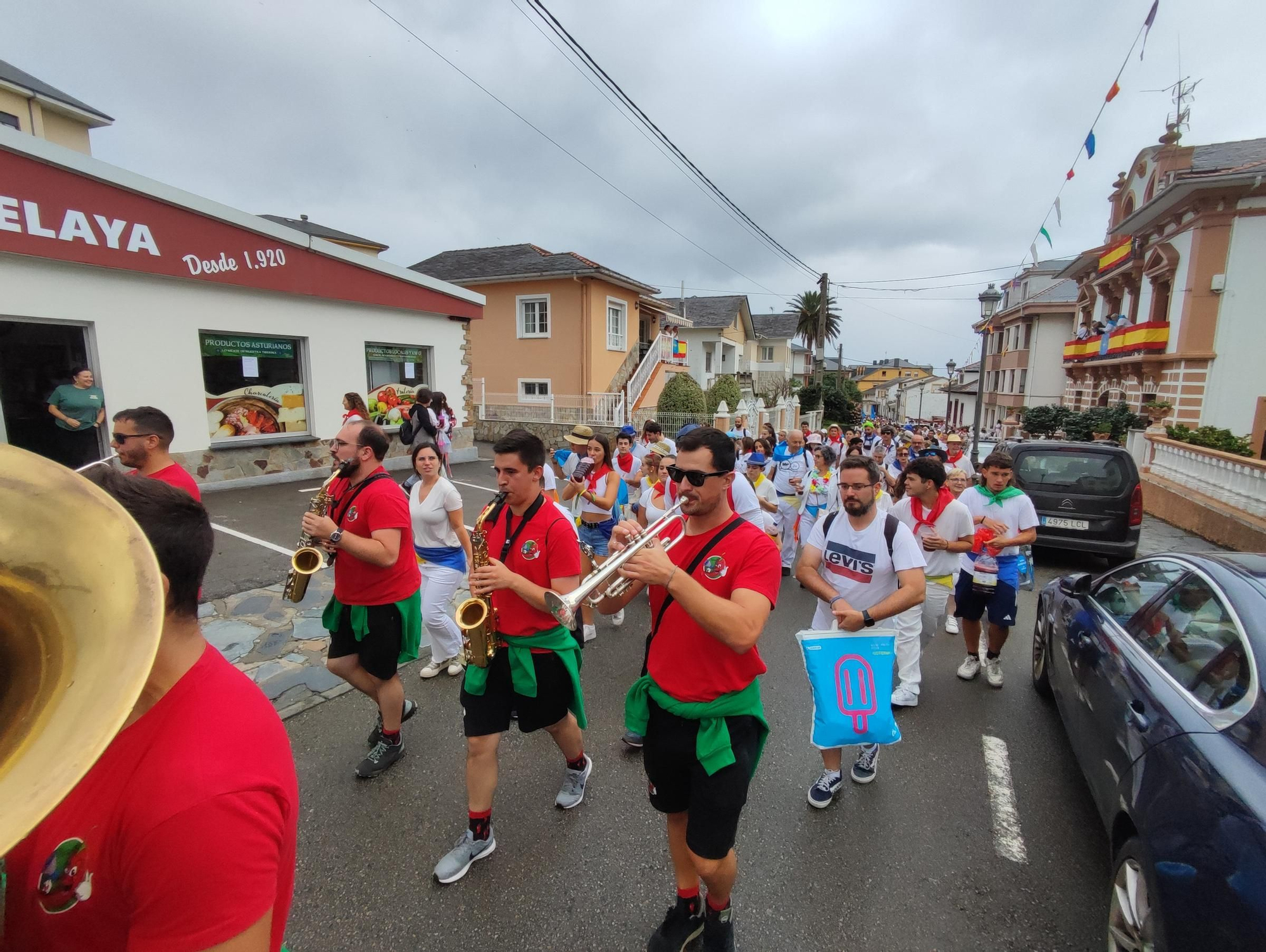 En imágenes: Así fue la salida de los romeros para celebrar la jira que cierra Las Telayas