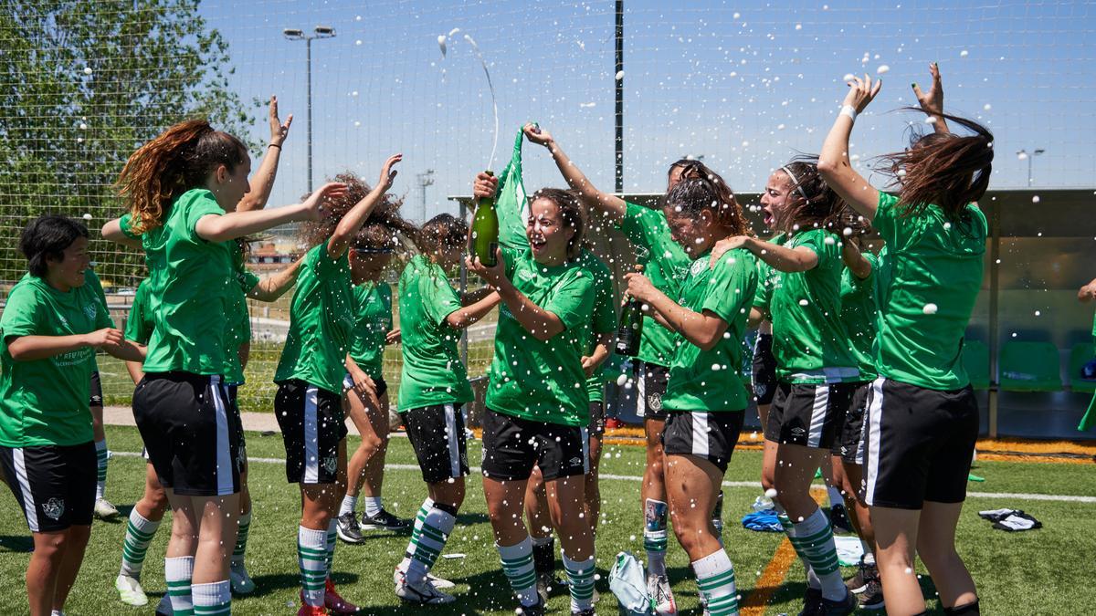 Festejo del Cacereño Femenino.