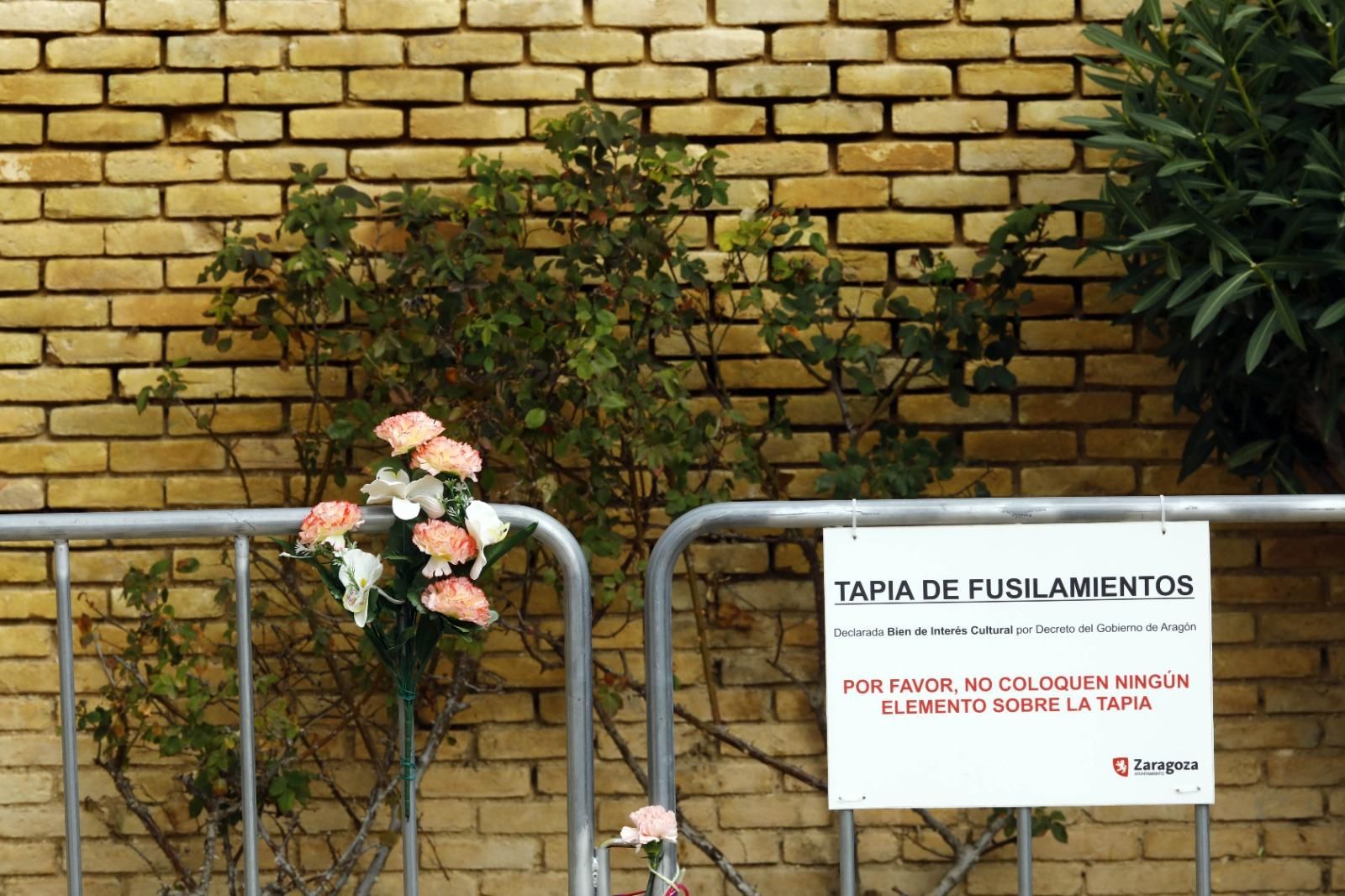 En imágenes | El cementerio de Zaragoza, un museo al aire libre que se engalana para el Día de Todos los Santos