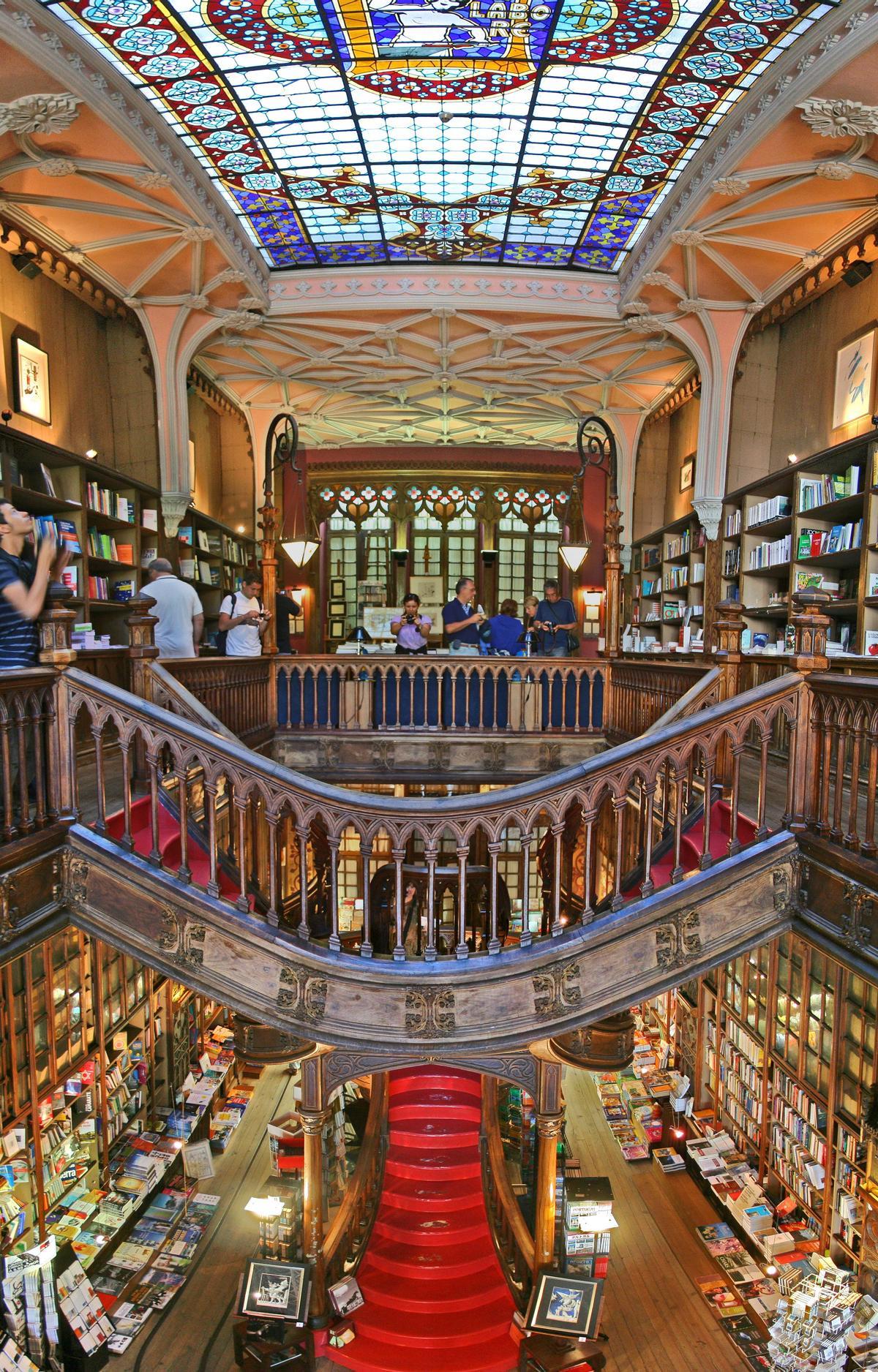 Lello e Irmão, Oporto