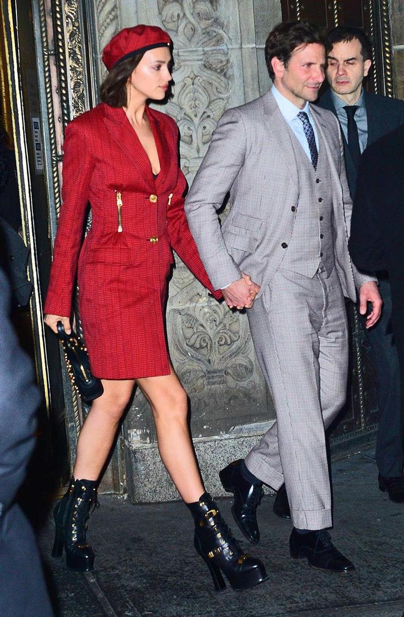 Irina Shayk y Bradley Cooper van juntos a los National Board of Review Gala en Nueva York