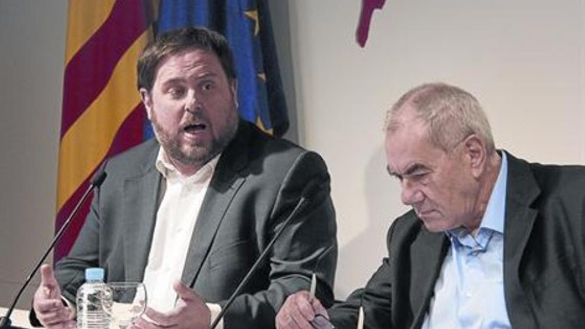 Junqueras y Maragall, ayer, en rueda de prensa en el Col·legi de Periodistes.