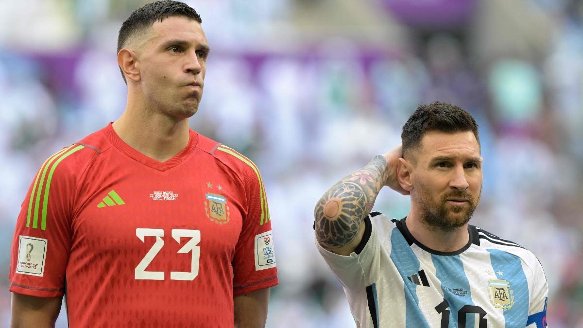 Emiliano Martínez y Leo Messi, jugadores de Argentina