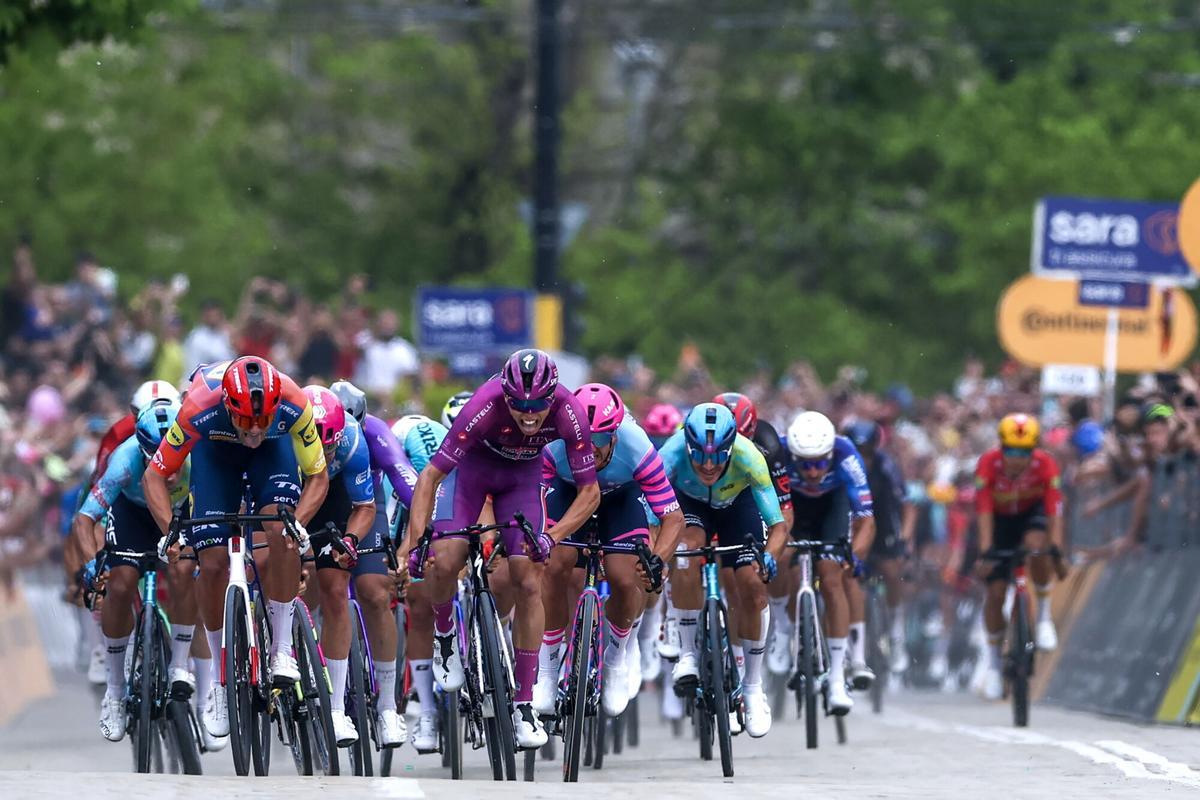 La etapa 3 del Giro de Italia 2026, en imágenes. La etapa 3 del Giro de Italia 2026, en imágenes.