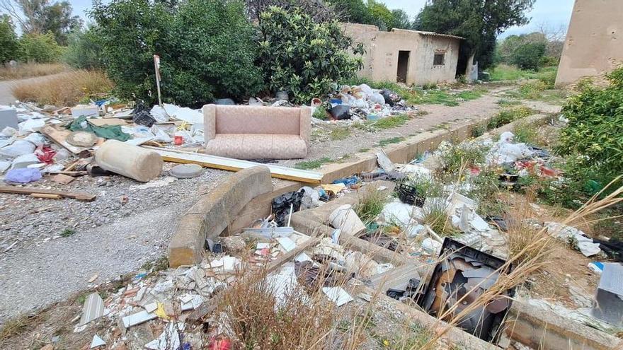 Vila-real declara la guerra a los vertidos ilegales con más vigilancia y multas de hasta 100.000 euros