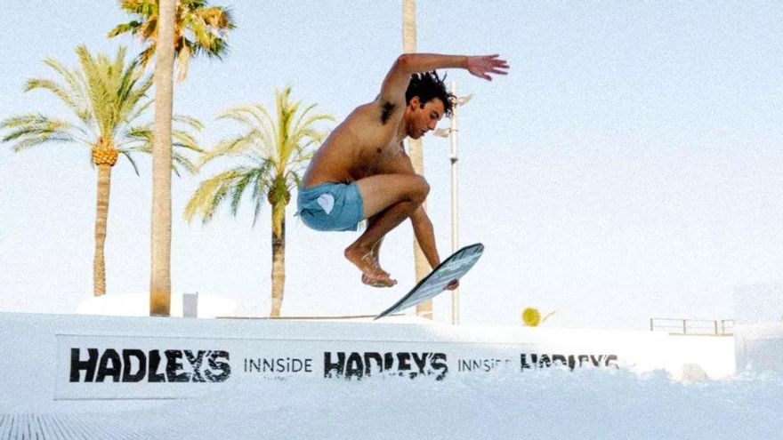 Open Hadley&#039;s, el primer campeonato de surf en ola artificial de la isla