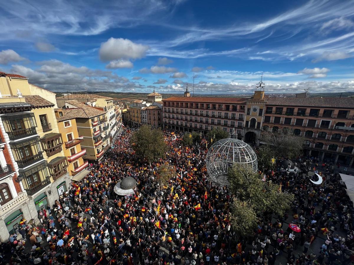 Concentración en contra de la amnistía en la plaza de Zocodover de Toledo