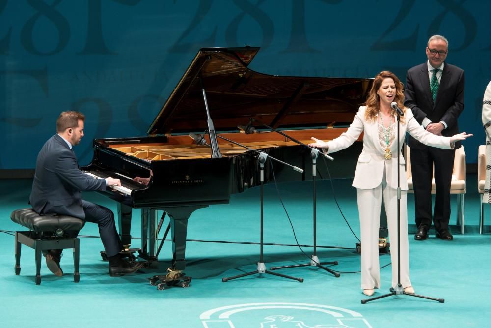 Acto entrega Medallas de Andalucía en el día ...