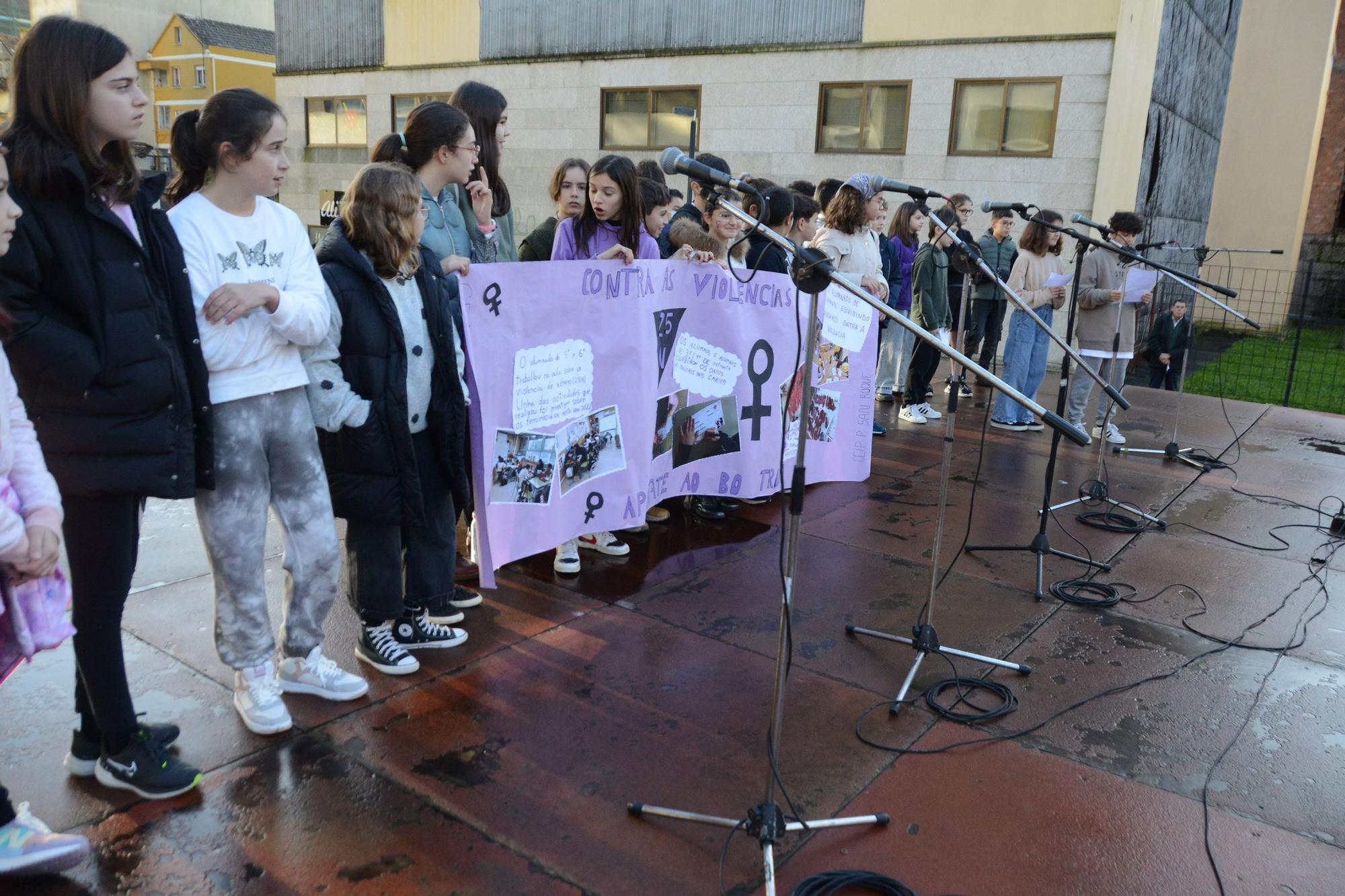 La celebración del Día Internacional contra las Violencias Machistas en Cangas