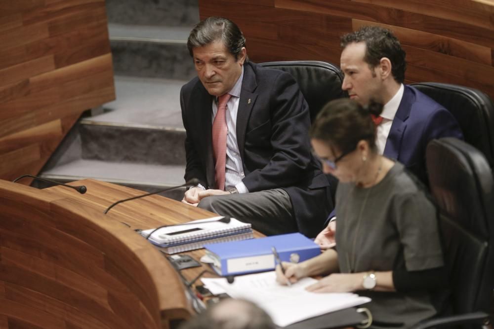 Debate en la Junta sobre los presupuestos asturianos