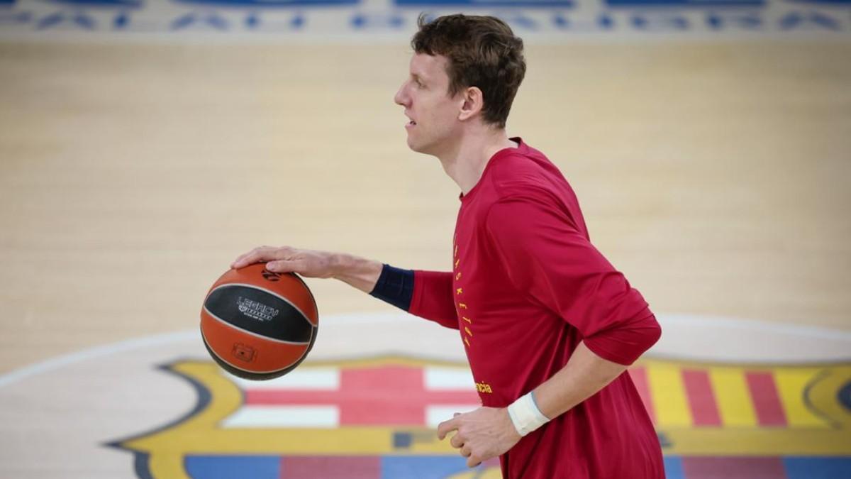 Jan Vesely, durante el entrenamiento previo al viaje a Kaunas