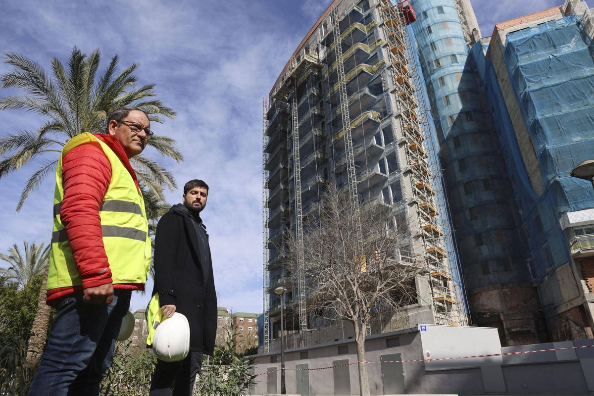 Visita a las obras en el edificio del incendio de Campanar cuando de cumplían dos años de la tragedia