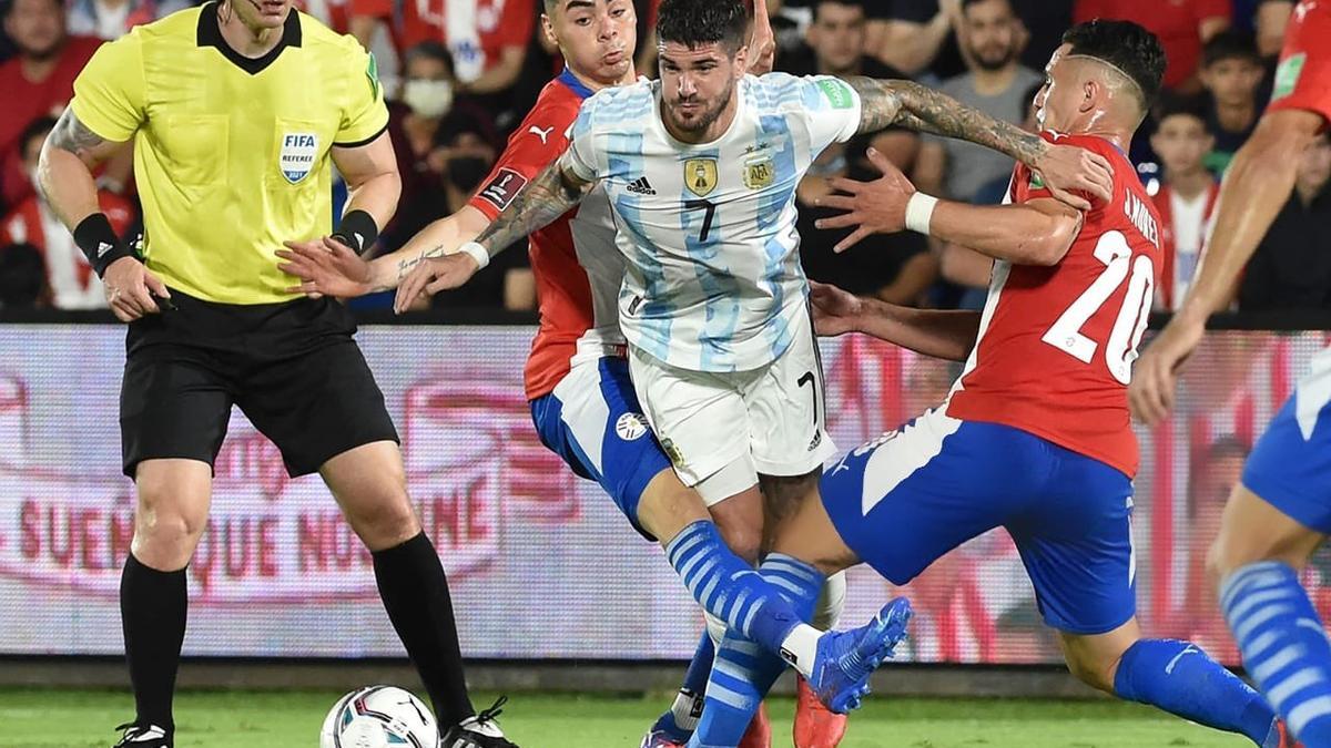 Una Argentina sin puntería empata con Paraguay