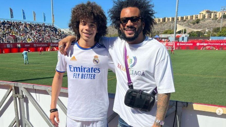 Marcelo, junto a su hijo durante el torneo LaLiga Promises Internacional.