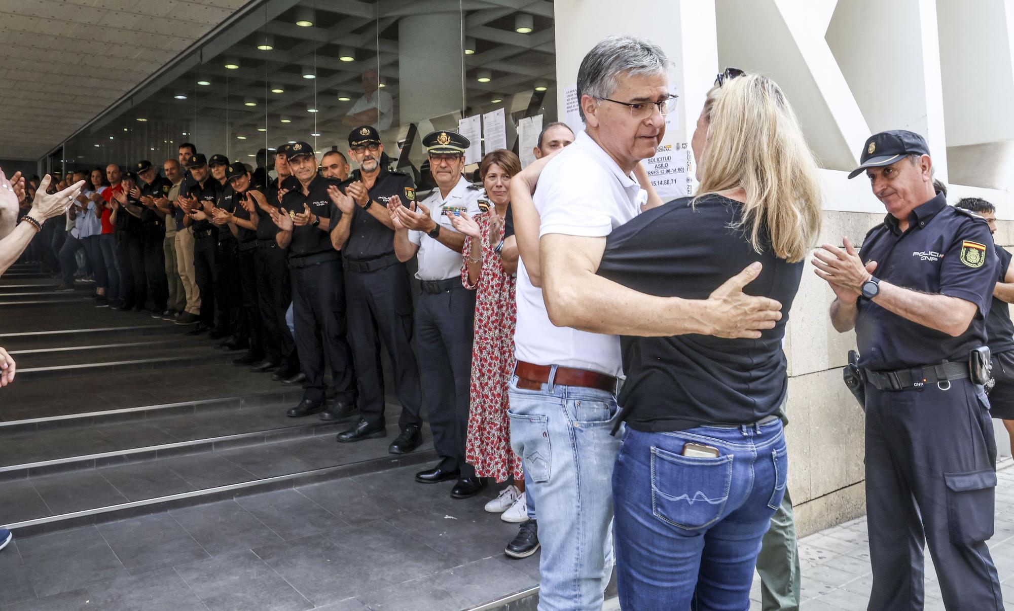 José del Castillo cuelga el uniforme de policía tras 44 años de servicio