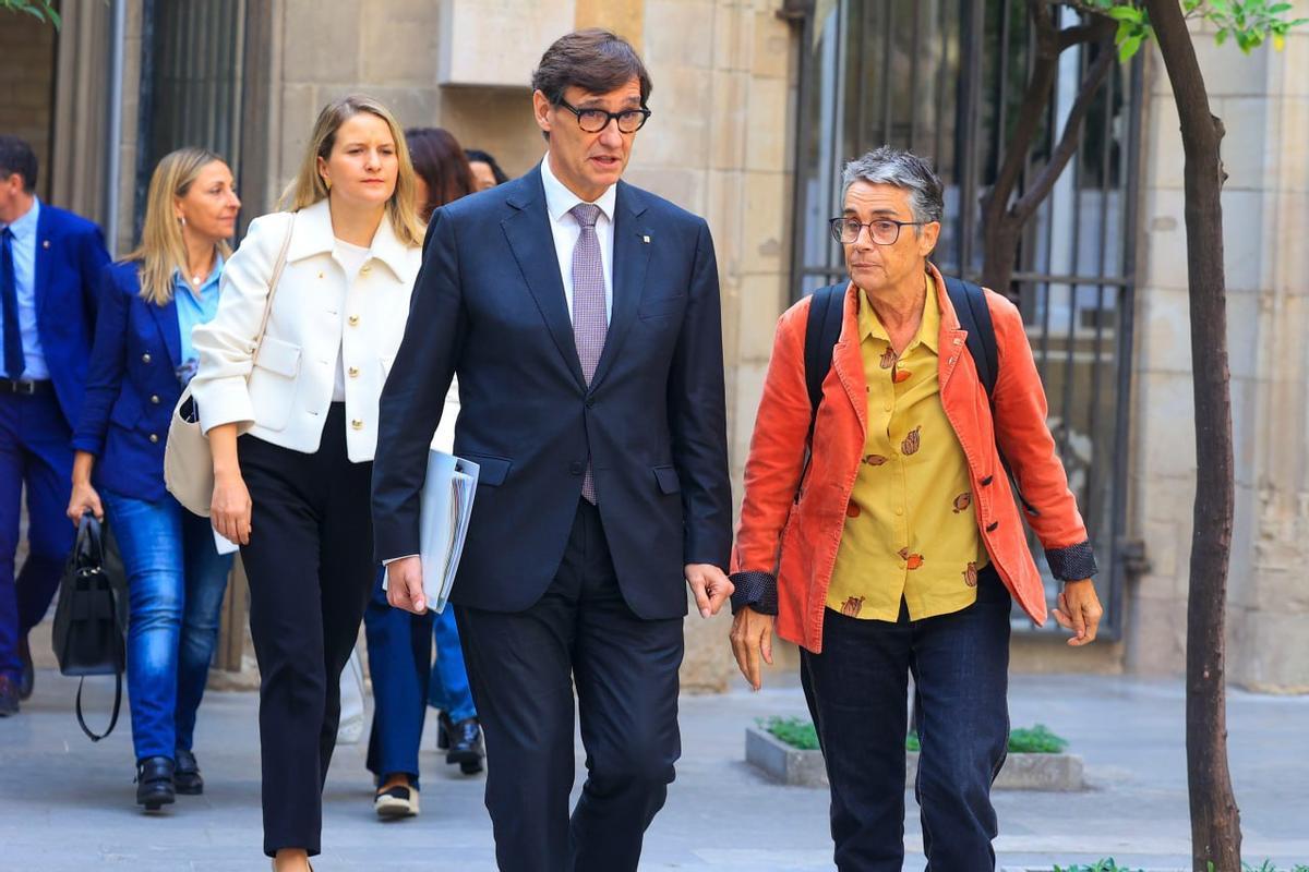 El president Salvador Illa con la consellera de Salut, Olga Pané, este martes en el Palau de la Generalitat