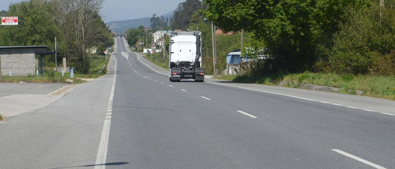 Recta de A Goulla, en la carretera PO-531 (Vilagarcía-Pontevedra)