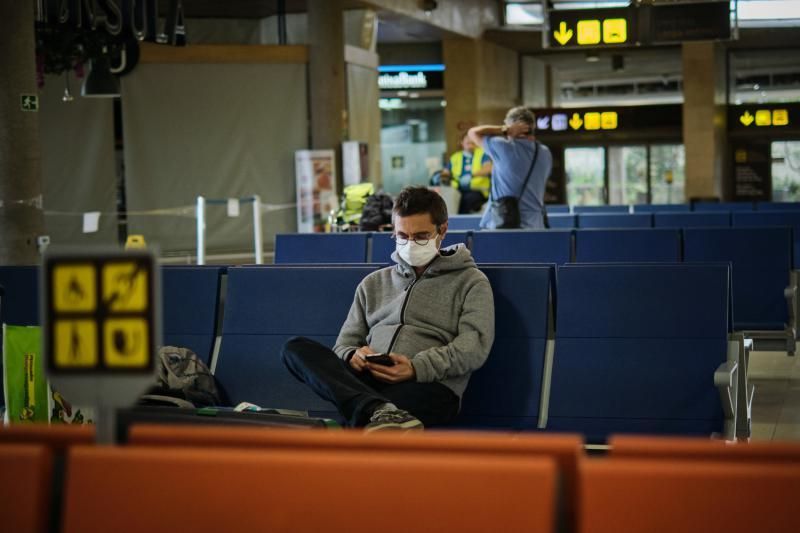 Crónica de la situación en el aeropuerto de Tenerife Norte Coronavirus COVID19  | 19/03/2020 | Fotógrafo: Andrés Gutiérrez Taberne