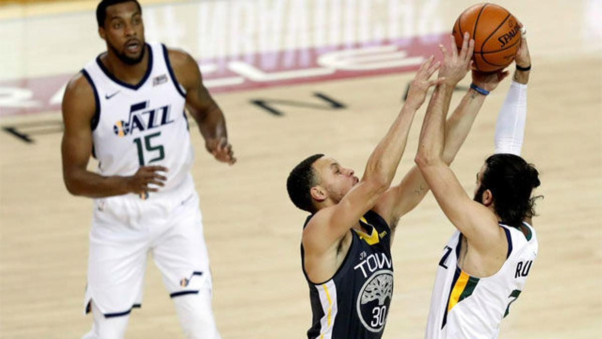 Ricky Rubio pierde el duelo ante Curry