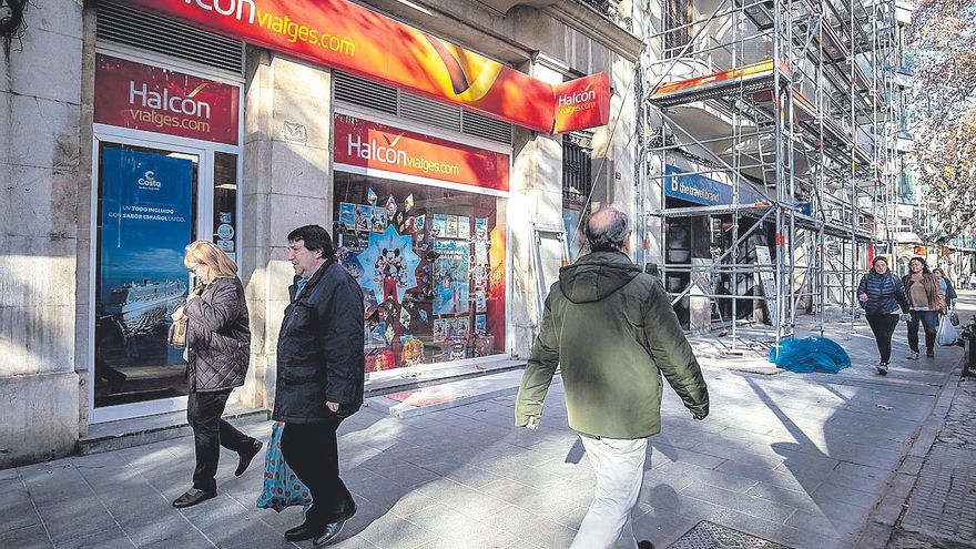 El sector turístico, en pie de guerra contra el nuevo registro de viajeros que entra en vigor mañana