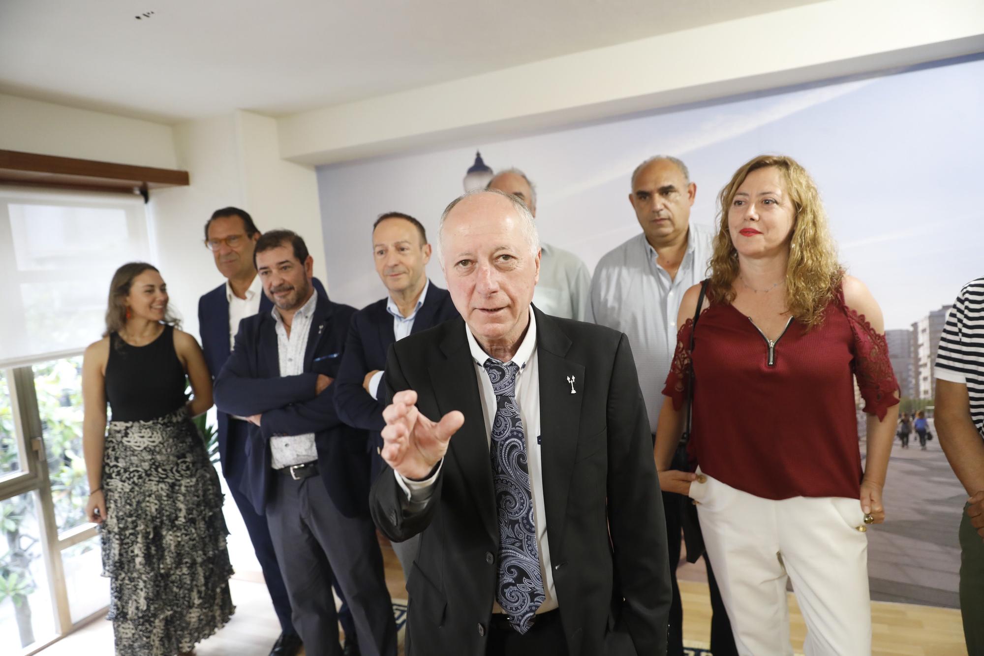 En imágenes: Pepín Braña estrena la sede de su nuevo partido, Que Hable Gijón