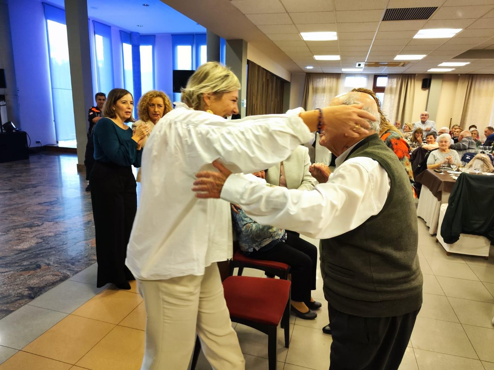 Villaviciosa ya tiene "Abuelos del año": así fue la jornada de la tercera edad