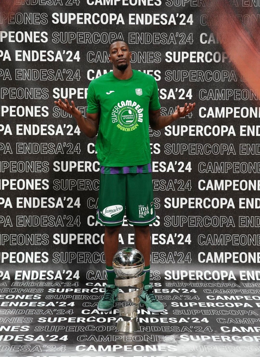 Sesión de fotos al Unicaja como campeón de la Supercopa de España 2024, tras derrotar al Real Madrid