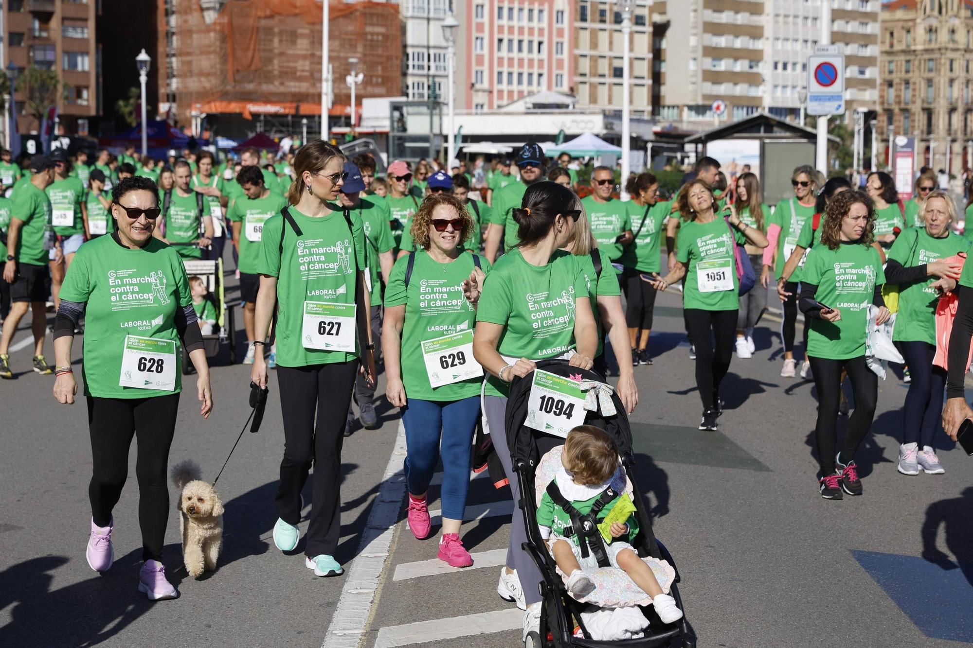 Así fue la carrera contra el cáncer en Gijón (en imágenes)