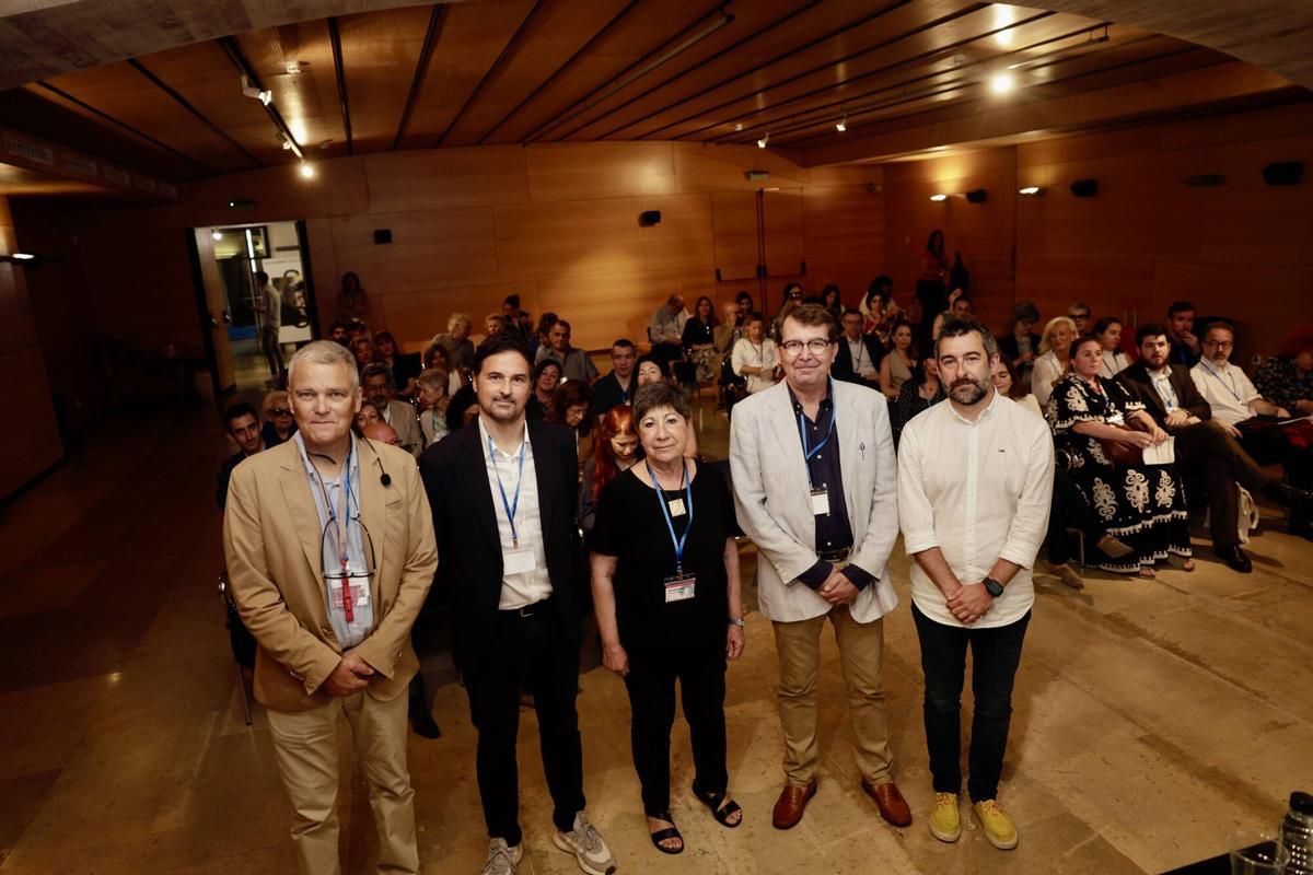 En imágenes: la apertura del curso de arte y coleccionismo de la Nebrija en Avilés