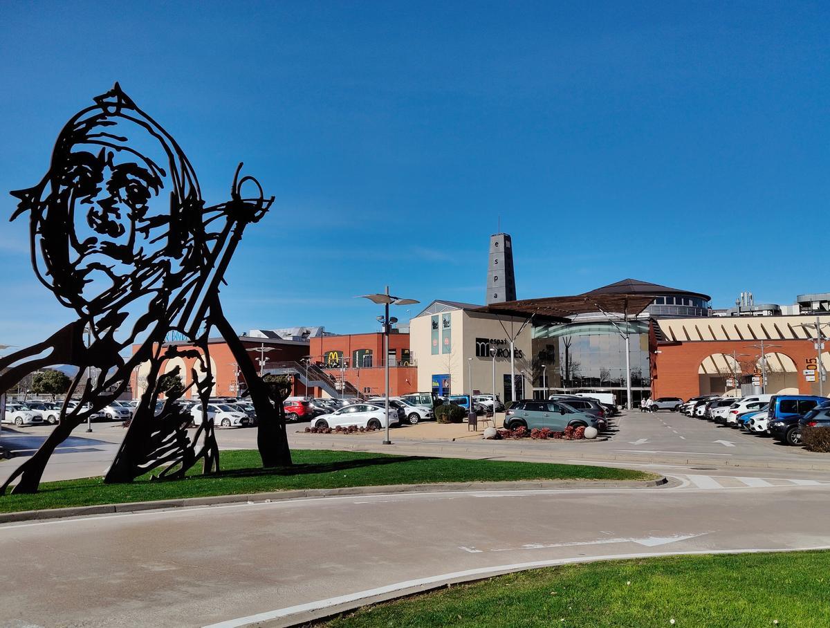 La zona de l'aparcament exterior de l'Espai Gironès.