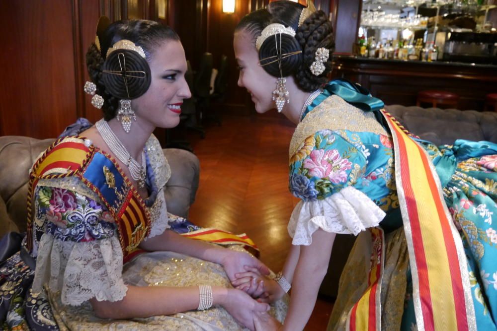 La galería más completa de un viaje histórico en la fiesta, con las falleras mayores en la ciudad más especial del mundo