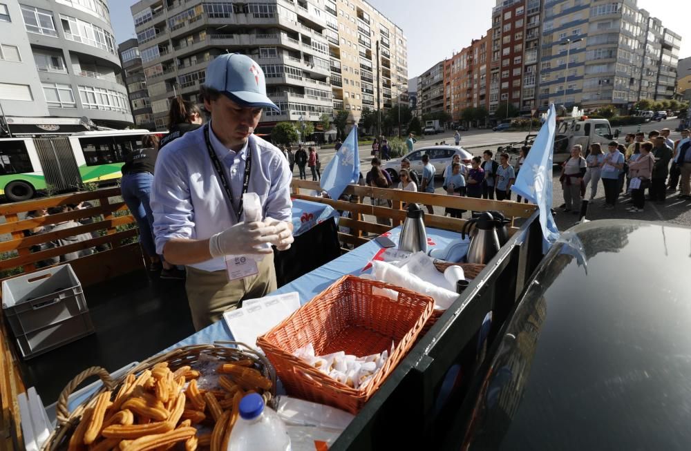 Chocolate y churros para calentar la previa del Celta - Girona. // Alba Villar