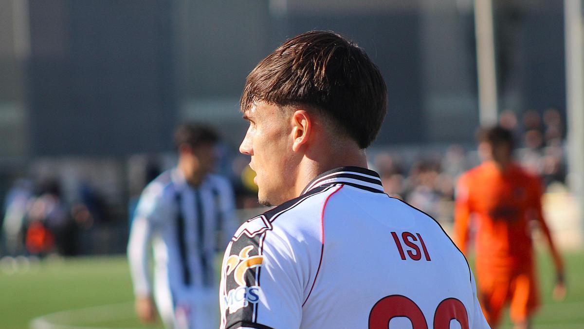 Isi Angulo es el undécimo futbolista del CD Castellón B que es citado por el primer equipo.