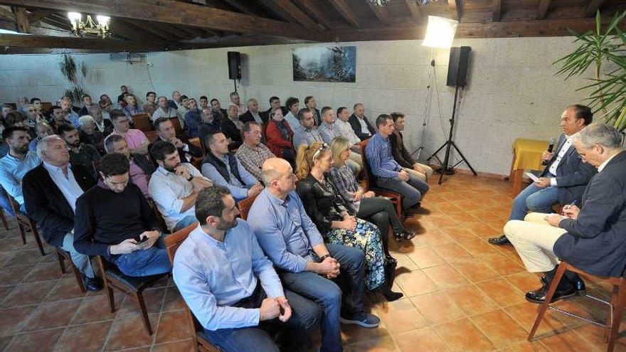 Encuentro de Crespo y Conde con empresarios